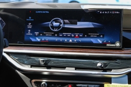 BMW X7 M60i Sports Activity Vehicle 2026