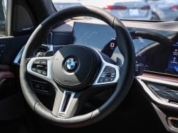 BMW X7 M60i Sports Activity Vehicle 2026