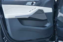 BMW X7 M60i Sports Activity Vehicle 2026