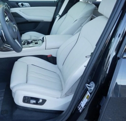 BMW X7 M60i Sports Activity Vehicle 2026