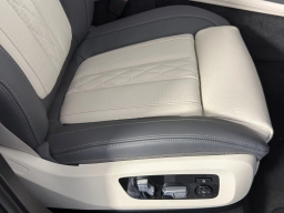 BMW X7 ALPINA XB7 Sports Activity Vehicle 2026