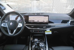 BMW X7 ALPINA XB7 Sports Activity Vehicle 2026