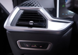 BMW X7 ALPINA XB7 Sports Activity Vehicle 2026