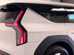 Kia EV9 Light Long Range RWD 2026