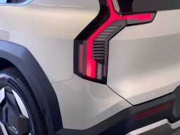 Kia EV9 Light Long Range RWD 2026