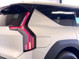 Kia EV9 Light Long Range RWD 2026