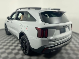Kia Sorento X-Line SX AWD 2025