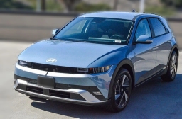 Hyundai IONIQ 5 SE Standard Range RWD 2026