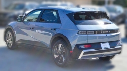 Hyundai IONIQ 5 SE Standard Range RWD 2026