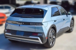 Hyundai IONIQ 5 SE Standard Range RWD 2026