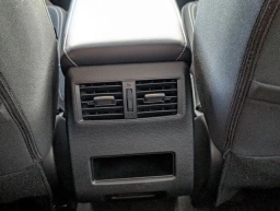 Mitsubishi Outlander ES FWD 2025