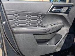 Mitsubishi Outlander SEL FWD 2025