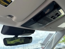 Mitsubishi Outlander SEL FWD 2025