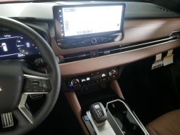 Mitsubishi Outlander SEL S-AWC 2025