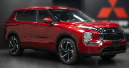 Mitsubishi Outlander Plug-In Hybrid SE S-AWC 2025