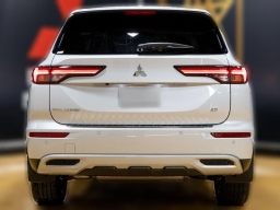 Mitsubishi Outlander Plug-In Hybrid SE S-AWC 2025