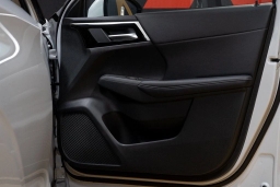 Mitsubishi Outlander Plug-In Hybrid SE S-AWC 2025