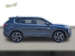 Mitsubishi Outlander Plug-In Hybrid SE S-AWC 2025