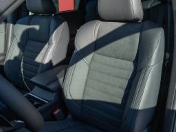 Mitsubishi Outlander Plug-In Hybrid SE S-AWC 2025