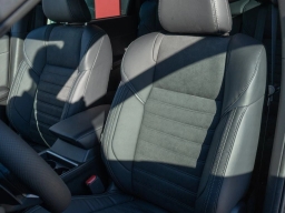 Mitsubishi Outlander Plug-In Hybrid SE S-AWC 2025