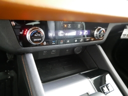 Mitsubishi Outlander Plug-In Hybrid SEL S-AWC 2025