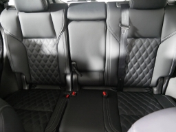 Mitsubishi Outlander Plug-In Hybrid SEL S-AWC 2025