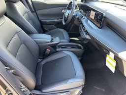 Nissan LEAF SV+ FWD 2026