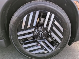 Nissan LEAF SV+ FWD 2026