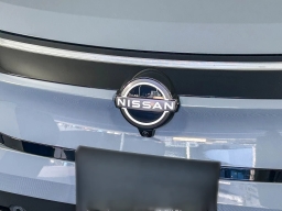 Nissan LEAF PLATINUM+ FWD 2026