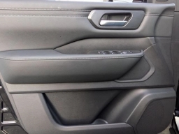 Nissan Armada SV 4x4 2026