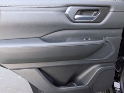 Nissan Armada SV 4x4 2026