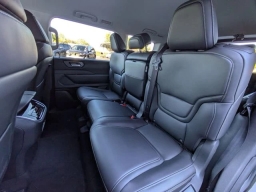 Nissan Armada SV 4x4 2026