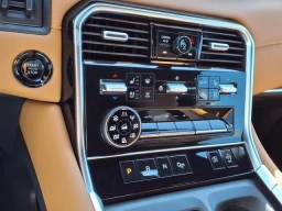 Nissan Armada Platinum Reserve 4x4 2026