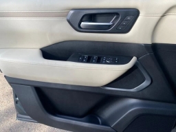 Nissan Armada Platinum 4x4 2026