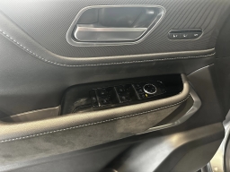 INFINITI QX80 LUXE AWD 2026