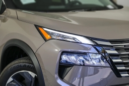 Nissan Rogue SV AWD 2025