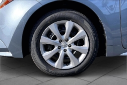 Toyota Corolla LE CVT (Natl) 2026