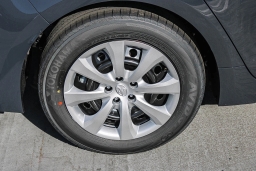 Toyota Corolla LE CVT (Natl) 2026