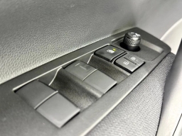 Toyota Corolla Hybrid SE FWD (Natl) 2026