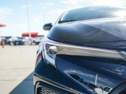 Toyota Corolla SE CVT (Natl) 2026