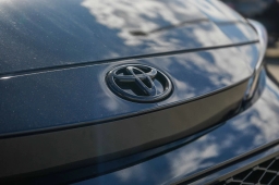 Toyota Corolla SE CVT (Natl) 2026