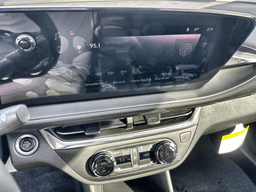 Buick Envista Preferred FWD 4dr 2026