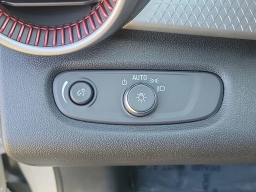 Chevrolet Trax 1RS FWD 4dr 2026