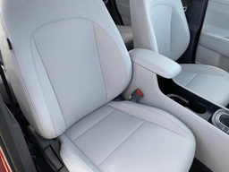 Hyundai Kona SE FWD 2026