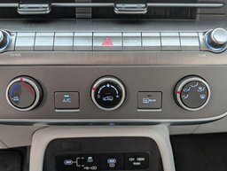 Hyundai Kona SE FWD 2026