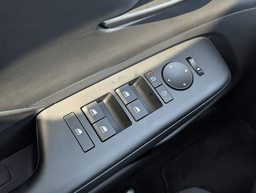 Hyundai Kona SE FWD 2026