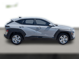 Hyundai Kona SE FWD 2026