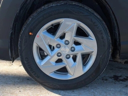 Hyundai Kona SE FWD 2026