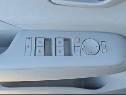 Hyundai Kona SE FWD 2026