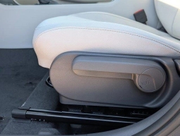 Hyundai Kona SE FWD 2026